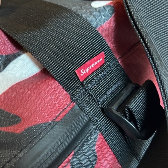 Supreme SS/21 Red Camo Duffle Bag - Picture 10 of 15